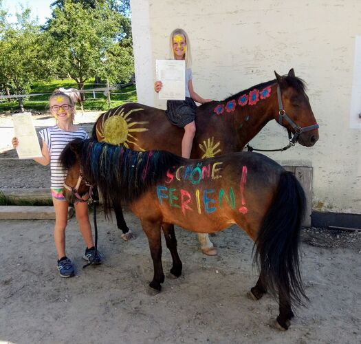 Zeig's Zeignis - Marie und Rosa aus Ried