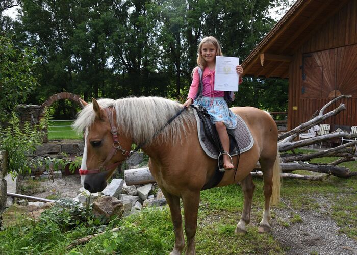 Zeig's Zeignis - Helena aus Schärding
