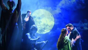 02. April: 2 Karten der Top-Kategorie für DAS PHANTOM DER OPER im Raimund Theater am 18. April 26