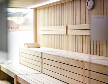 SSC-Saunakabine in Hemlock-Tanne