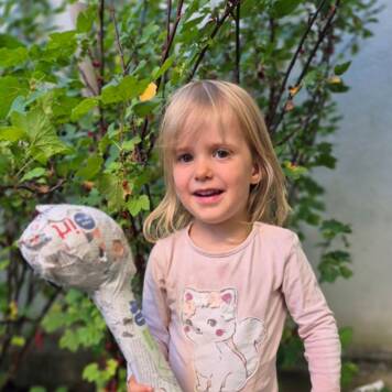 Nora aus Linz