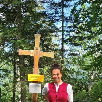 die_dirndlerin  aus Wels