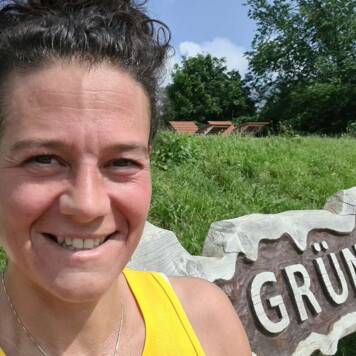 die_dirndlerin  aus Wels