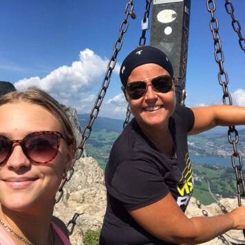 Tanja und Jessika aus Braunau