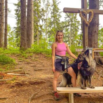 Olivia Estella  aus Gmunden