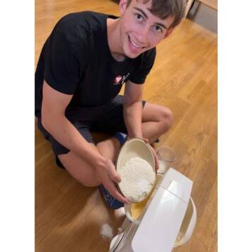  Süßer Einsatz für einen guten Zweck - HTBLA Hallstatt