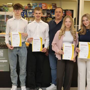  Click’n’Eat – Website für das Schulbuffet der HLW | HAK | SOB Steyr - HLW Steyr