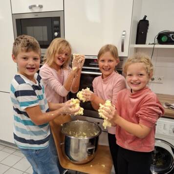  SUPERHELDEN SNACKS aus Kinderhand - VS Luftenberg