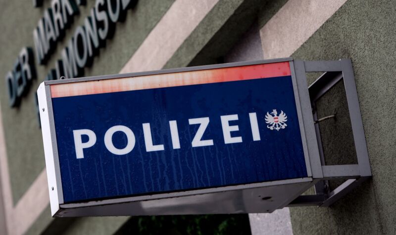 Unter Drogeneinfluss Zur Polizei Gefahren Jetzt Ist Der