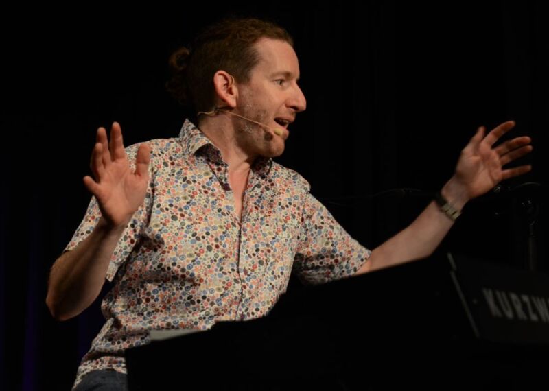 Thomas Franz-Riegler: Kabarettprogramm mit Tiefsinn