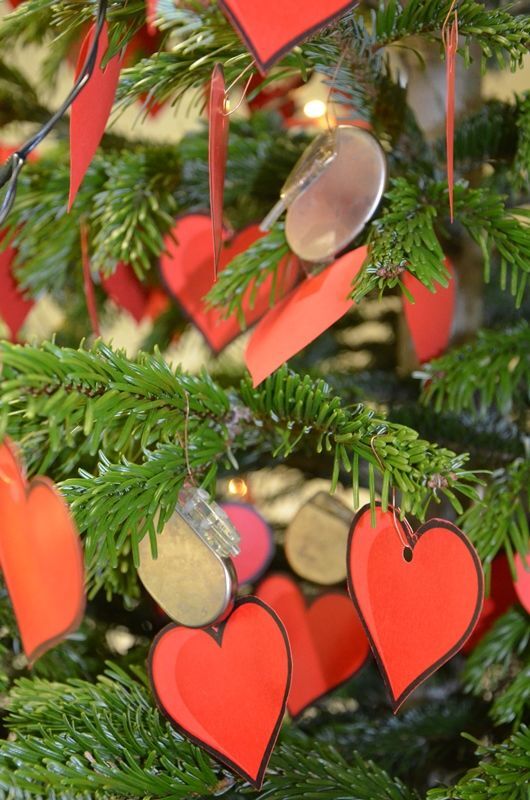 Ein Einzigartiger Weihnachtsbaum Im Landesklinikum Amstetten