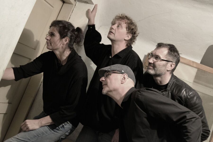 Exzellenzi - OPEN AIR