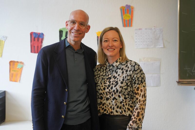 GreinerVorstandsvorsitzender Axel Kühner sprach in Welser Schule über Kunststoff und Recycling