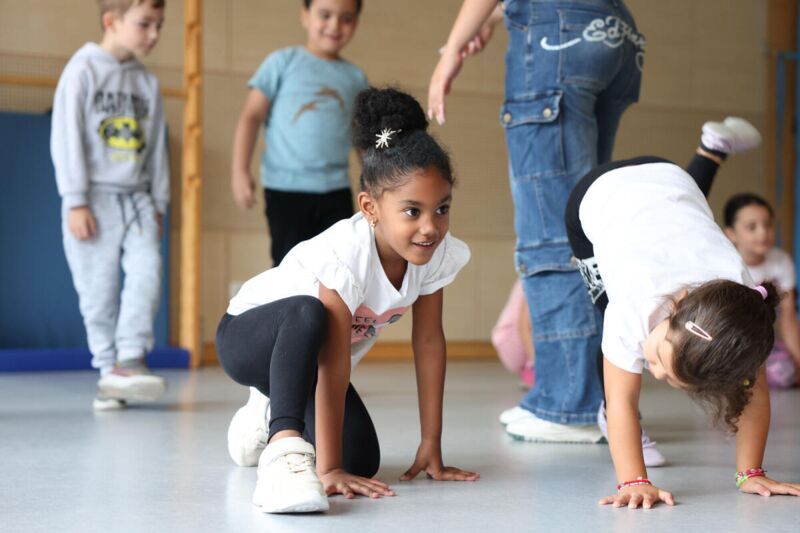 Bewegung macht Spaß! Bewegungsangebote im Kindergarten fördern die Entwicklung