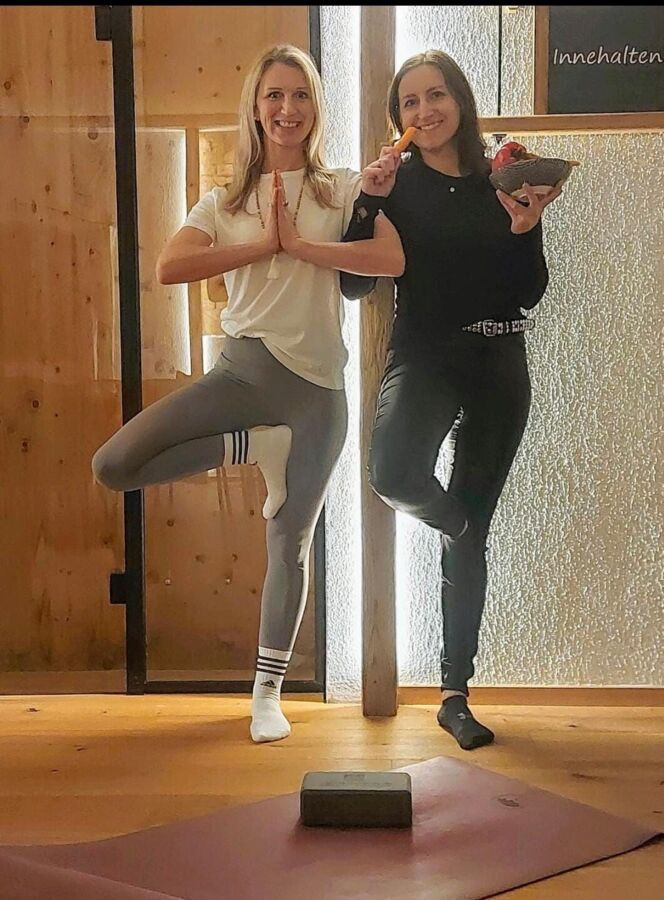 ACHTSAMES ESSEN & YOGA