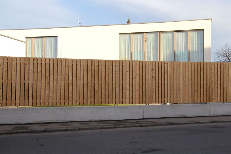 Der passende Gartenzaun sorgt für einen guten ersten Eindruck