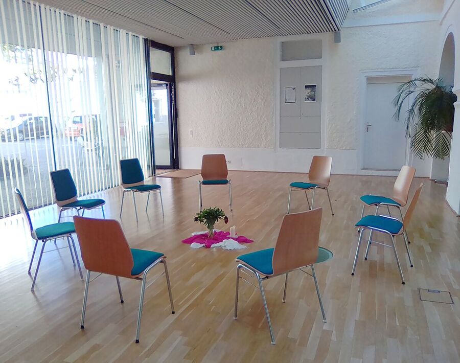 Offene Selbsterfahrungsgruppe mit Systemaufstellung