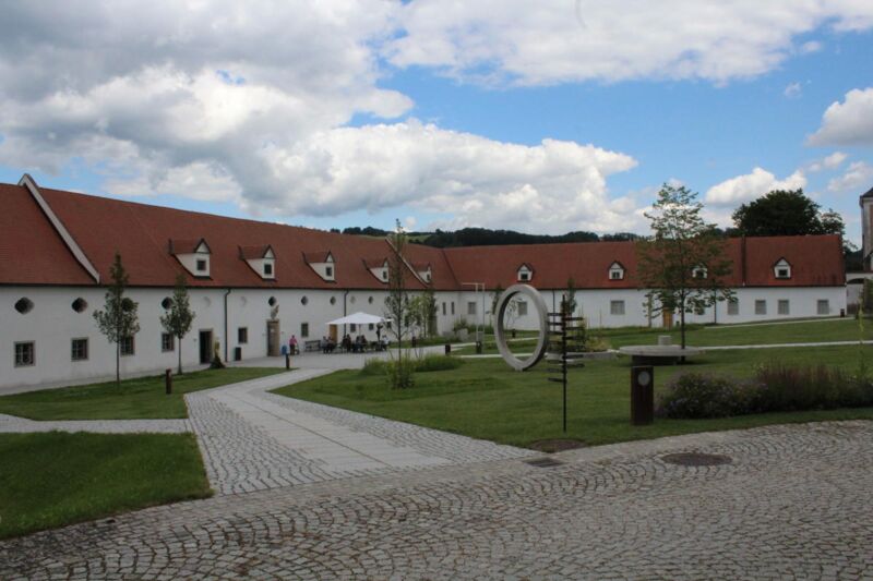 Die Geschichte Des Stiftes Wilhering Ist Jetzt Für Jedermann Zugänglich