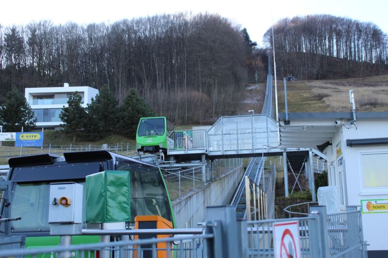 Erlebnisbahn Luisenh he wird mit Rodelbahn und Waldschenke 