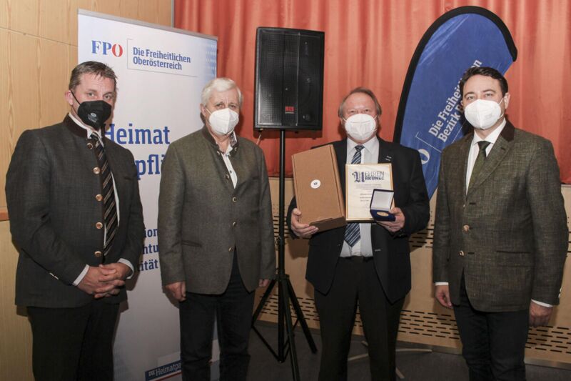 David Schießl bleibt FPÖBezirksparteiobmann