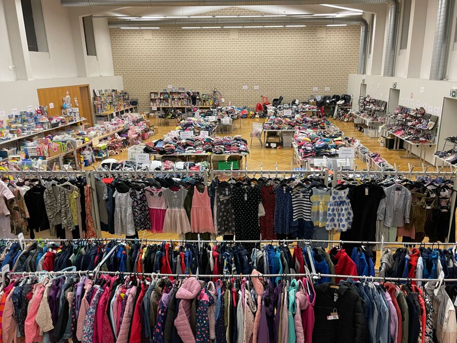 Großer Kinder- und Jugendbasar von Fräulein Wohltat im Volkshaus Neue Heimat