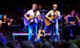 FREISTADT. 2x2 Karten für Simon & Garfunkel Tribute Duo Graceland am 11. Februar, Messehalle Freistadt