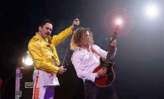 BRAUNAU. 2x2 Karten für "The Spirit of Freddie Mercury" am 21. März 2026, Bezirkssporthalle Braunau