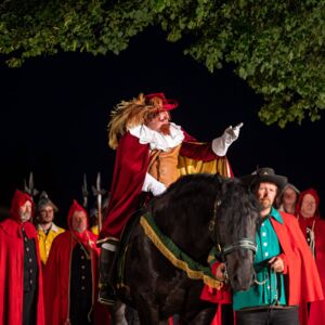 Cornelius Obonya eröffnet in Frankenburg die Würfelspiel-Saison