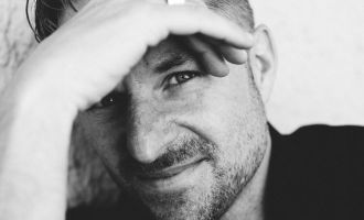 RIED/I., 1 × 2 Karten für Tag 2 des KiK OPEN AIRS (Philipp Hochmair), Donnerstag, 4. Juni