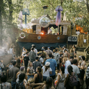 TAISKIRCHEN, 3 × 2 Wochenendpässe für das FREE TREE OPEN AIR vom 7. bis 9. August