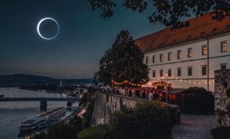 LINZ. 2 x 2 Freikarten für Eclipse-Party, 12. August, Schlosscafe