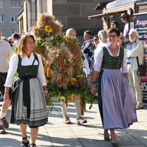3 x 1 Gutscheine im Wert von „Gutes vom Bauernhof“