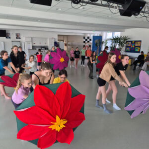 FREISTADT. 4x2 Karten für die Aufführung des Stücks Momo der Musikmittelschule ab 12. Juni in der Messehalle zu gewinnen.