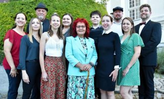 STEYR. 3x2 Karten für die Premiere „(St)erben ist tödlich“ der Volksbühne Steyr, 19. September, Altes Theater