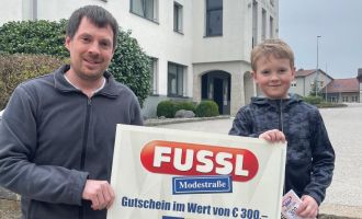 WELS. 1x100 Euro-Warengutschein der Fussl Modestraße