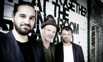 KLAM. 5 x 2 Freikarten für Wolfgang Muthspiel & Chamber Trio im Meierhof Burg Clam.