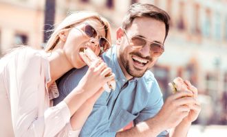 GARSTEN. 4 Konsumationsgutscheine im Wert von je 25 Euro für das European Street Food Festival.