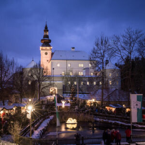 KEFERMARKT. 5x2 Karten für den 35. Weinberger Schloss Advent von 12. bis 14. Dezember gewinnen. 