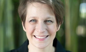 PREGARTEN. Naseweisheiten. Was ich als Clown über das Leben lernte. Vortrag von Barbara Pachl-Eberhart. 6. Mai, 19 Uhr, Bruckmühle. 3x2 Freikarten