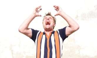 PERG. Komödie"Der nackte Wahnsinn" im Kulturhof Perg. Do., 30. Juli. 10x2 Karten