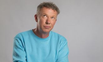 TRAGWEIN. Premiere: SachEHRLICH, neuntes Soloprogramm von Mario Sacher. Fr., 16. Oktober, 20 Uhr; 2x2 Freikarten