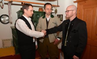 BAD LEONFELDEN. 2 x 2 Karten für "Skandal im Doktorhaus", Kinotreff Leone