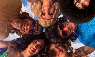 GREIN. 3 x 2 Karten für „Der wundersame Waschsalon“ am 7. August, Stadttheater