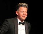 VORCHDORF. 2 x 2 Tickets für „100 Jahre Peter Alexander – Das tu' ich alles aus Liebe“, 12. September 2026, Kitzmantelfabrik