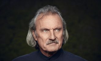 OTTENSHEIM. 3 x 2 Festivalpässe für die Ottensheimer Literaturtage, 18.-20. September, Alter Bauhof/Gemeindesaal