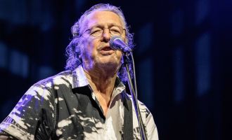 PASSAU. 3x2 Karten für Peter Cornelius