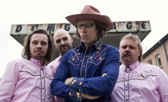 ANSFELDEN, 2x2 Freikarten für Blonder Engel & Die Kapelle zum guten Ton, 18. April, Anton Bruckner Centrum