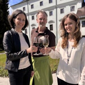 ZELL/PRAM. 3x2 Stempelpässe für „Weinerlebnis im Schloss“ am 30. Mai