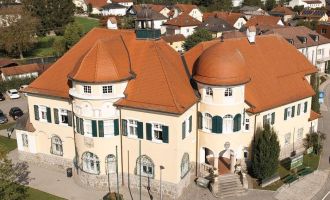 ANDORF. 2x2 Karten für das Musiktheater "Andorfer samma" beim Festwochenende am 13. Juni