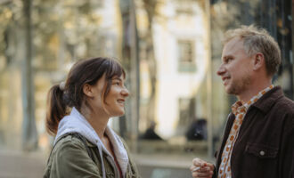 REGAU. 10x2 Tickets für die Premiere von „Vier minus drei“ im Star Movie Regau, 1. März